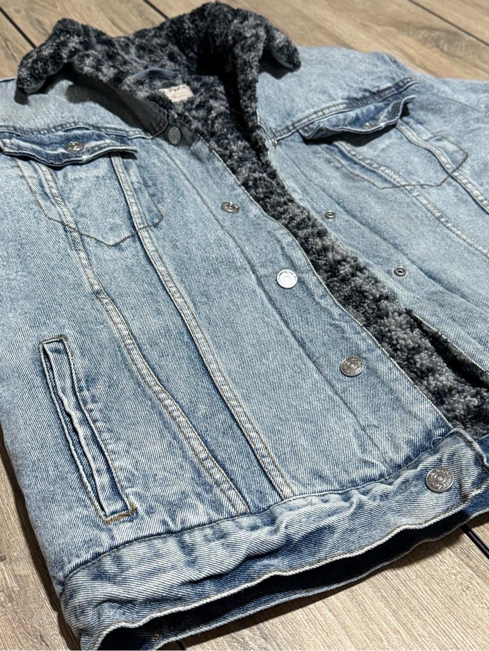 Free People Denim Oversized Leopard Sherpa Trucker Jacket Small - Picture 4 of 16